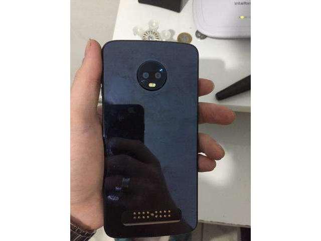 Moto z3 play