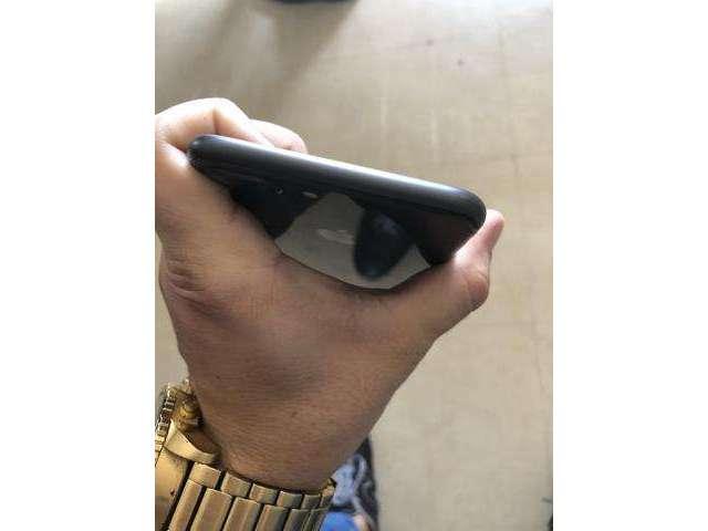 IPhone 8 Plus pra retirada de peÃ§a, queimou a placa o resto tÃ¡ funcionando tranquilo
