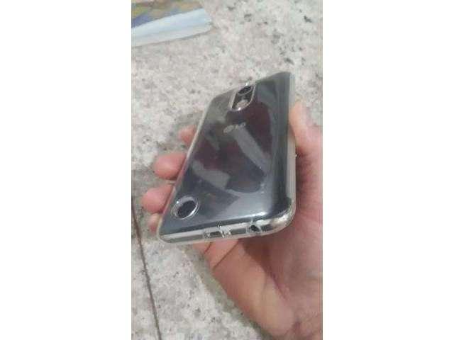 Vendo lg k10 seme novo Com a capinha Ã© carregador e pelÃ­cula