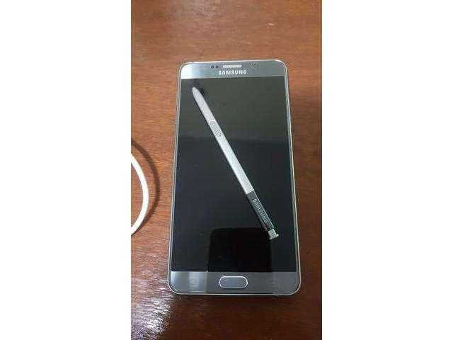 Samsung Galaxy Note 5 com S