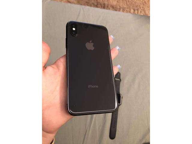 IPhone X 64GB (sÃ³ um mÃªs de uso)