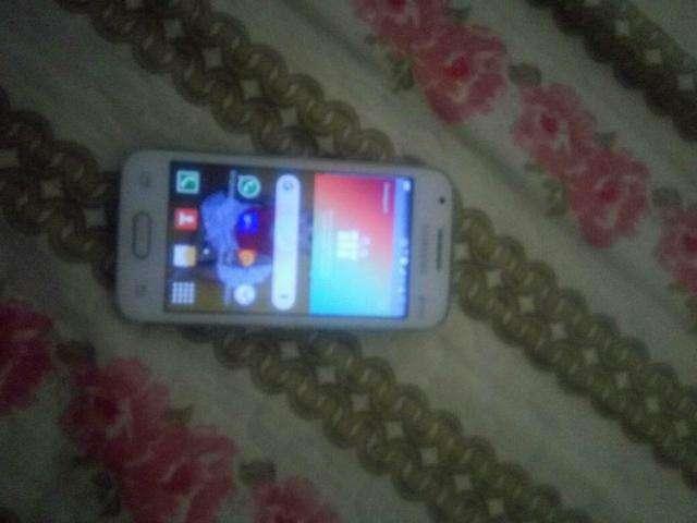Vendo celular Samsung Ace 4
