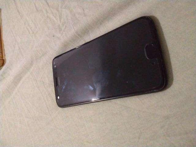 Moto x4