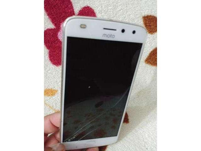 Moto z2 play leia