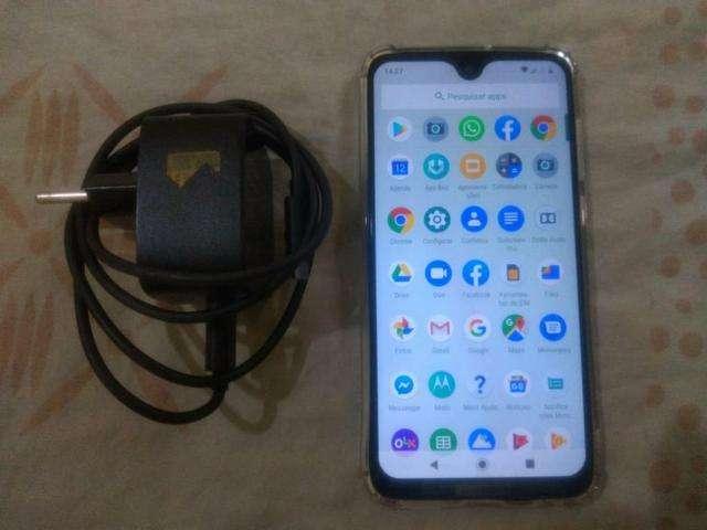 Vendo moto g7 polar 64 gigas.