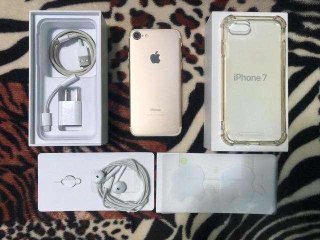 Vendo Iphone 7 32GBS Cor Gold Completo, Parcelo! ou Troco em Smartphones com volta!!!