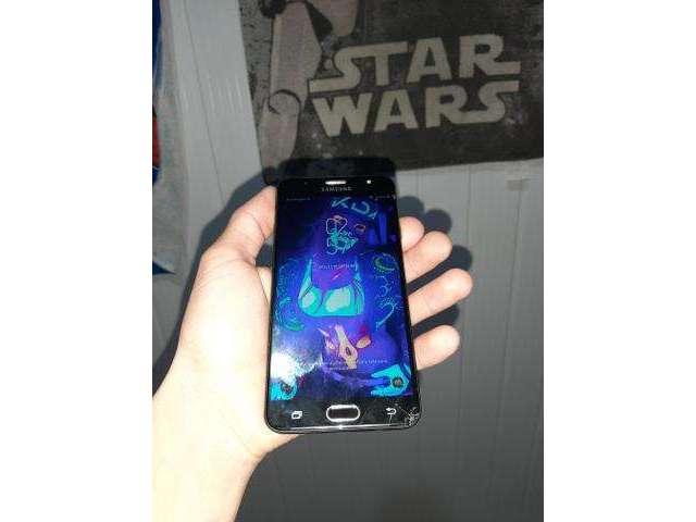 J7 Prime com um trinco