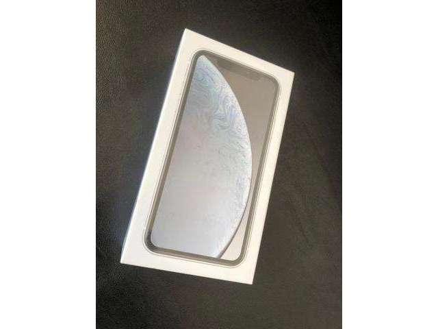 IPhone XR 128 gigas novo lacrado com 1 ano de garantia Apple divido