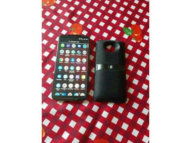Vendo ou troco moto z3 primeira linha