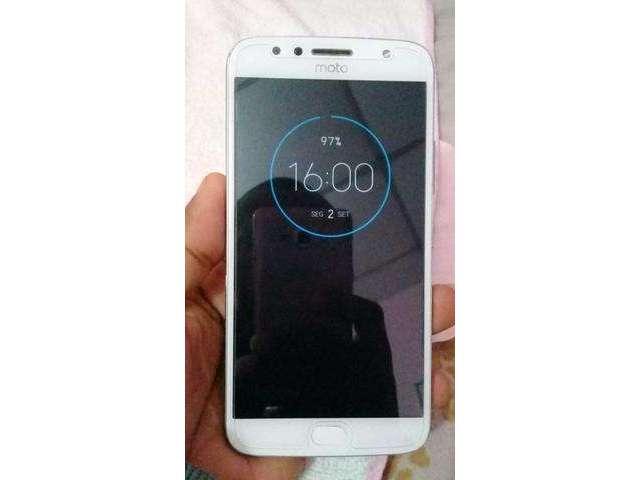 Moto g5s plus