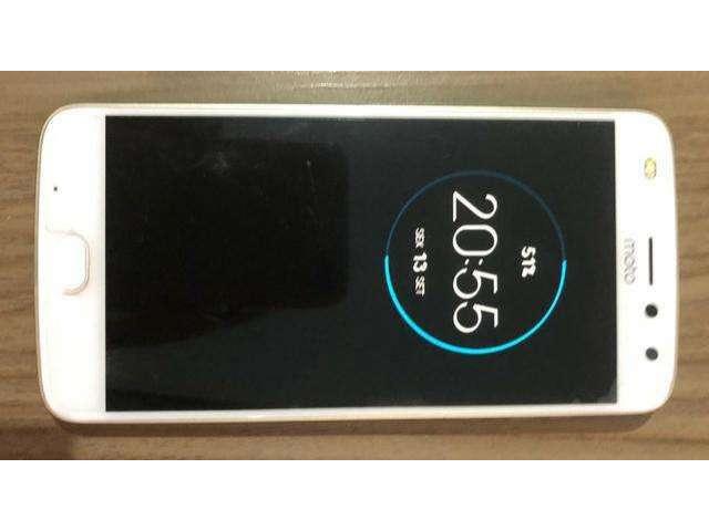 Celular moto z2 play