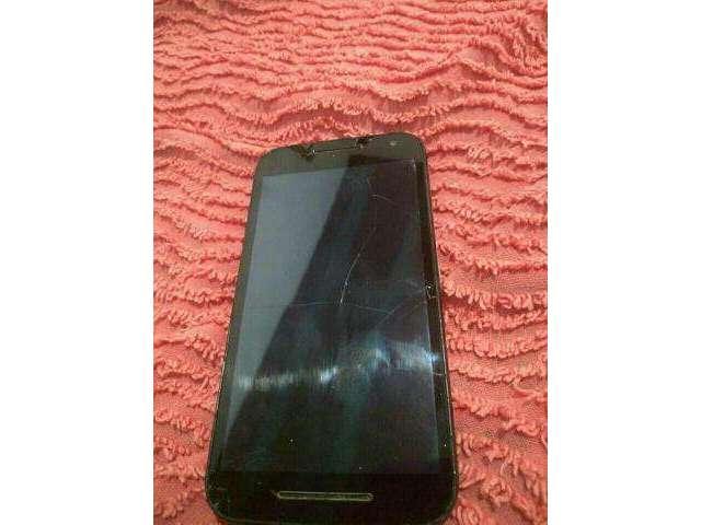 Vendo ou troco moto G3 HDTV trincado leia o anÃºncio