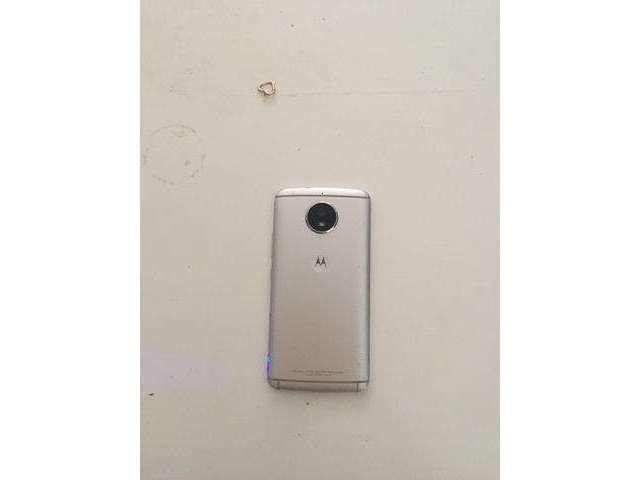 Moto G5s tela trincada