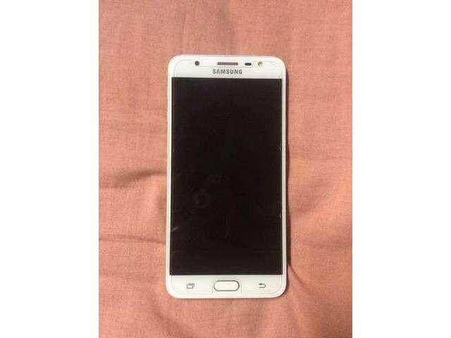 Vendo ou troco J7 Prime