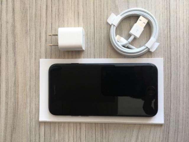 IPhone 7 128GB preto fosco