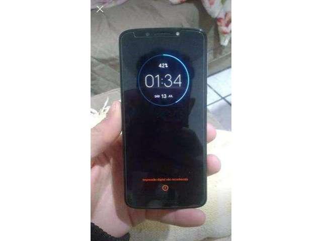 Moto e 5 zero sem riscos ou trincados