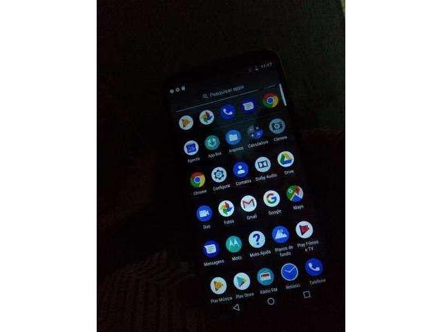 Vendo moto G6 play na caixa 32gigas 4 de ram