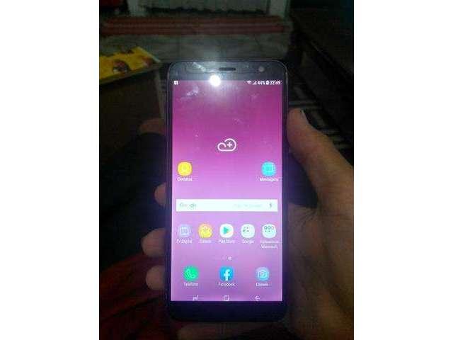 Samsung J6 zero sem nenhum risco na tela
