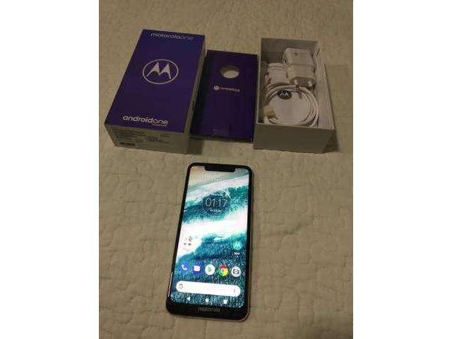 Moto One 64g na caixa