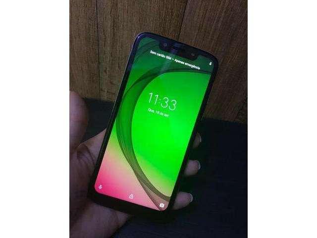 Vendo moto g7 play 32gb ( nao aceito troca)
