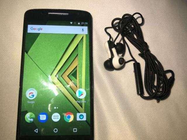 Moto X Play
