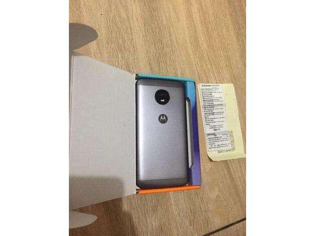 Moto e4 plus