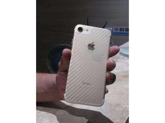 IPhone 7 gold de 32 gigas Troco