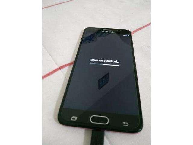 Celular J7