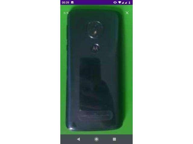 Vendo ou troco moto G6 play 32Gb sÃ³ o aparelho sem marca de queda arranhÃ£o