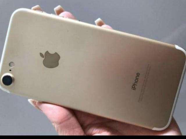 IPhone 7 dourado 32 GB